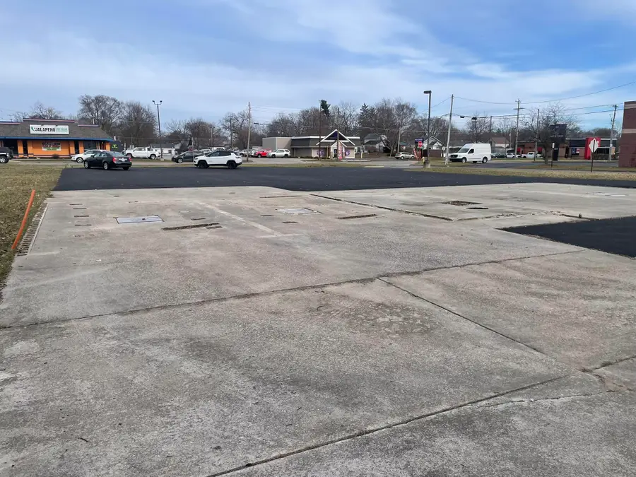 100 W Marks Street, Greenville, MI 48838 - #2