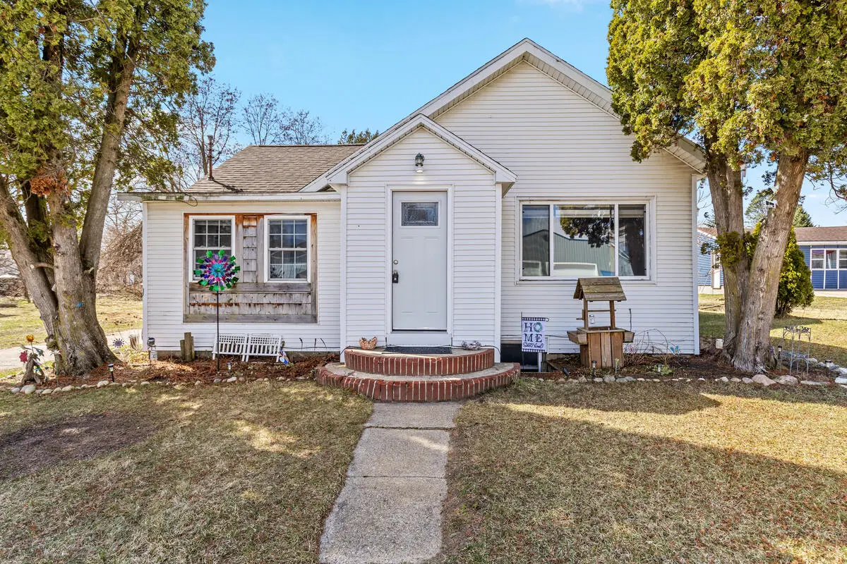 125 N A Street, Trufant, MI 49347 - #1