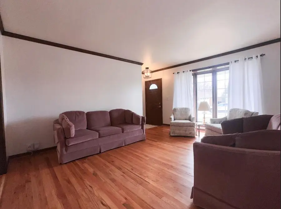 6661 Chirrewa Street, Westland, MI 48185 - #3