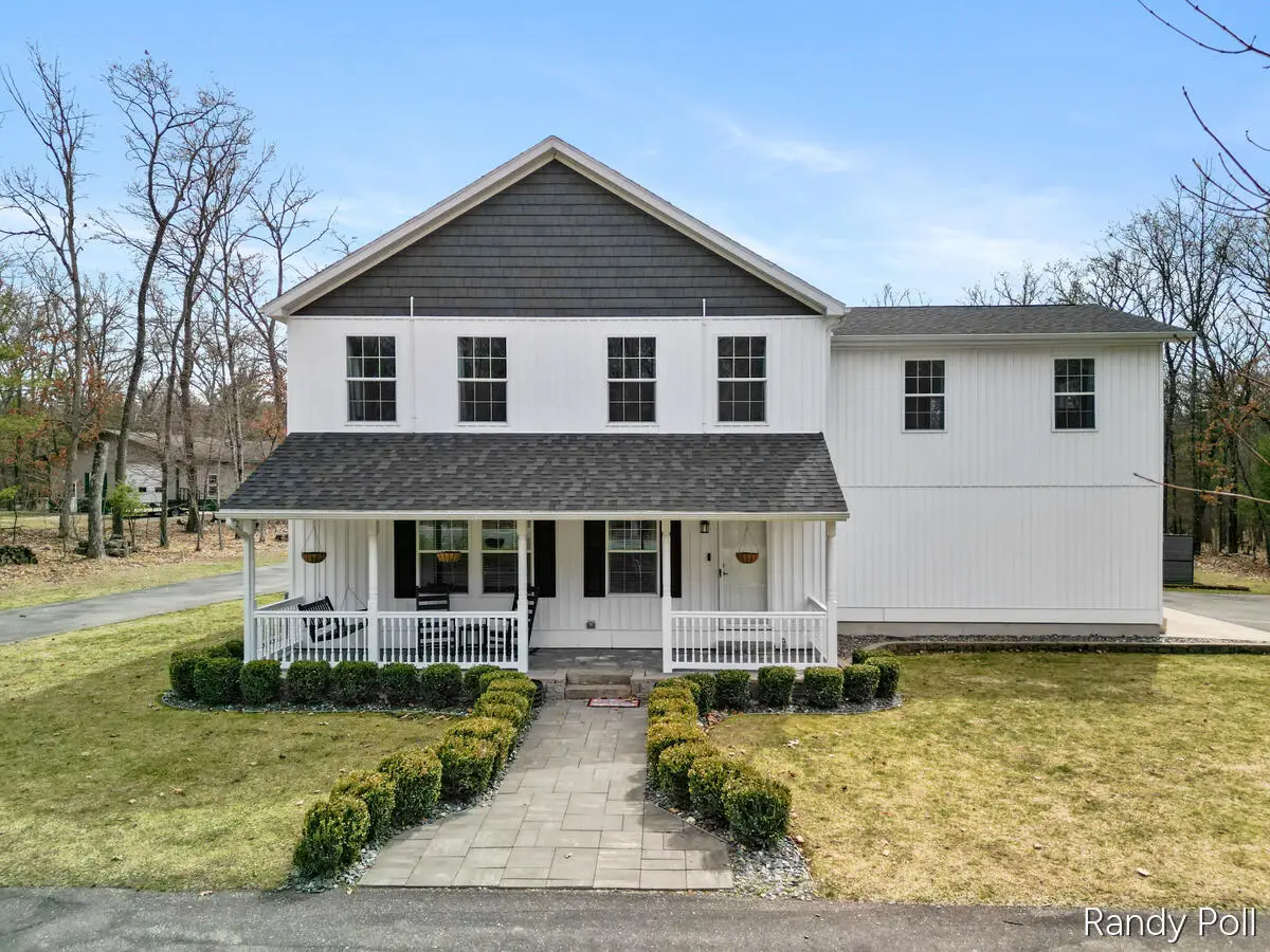 5904 E Division Street, Newaygo, MI 49337 - #1