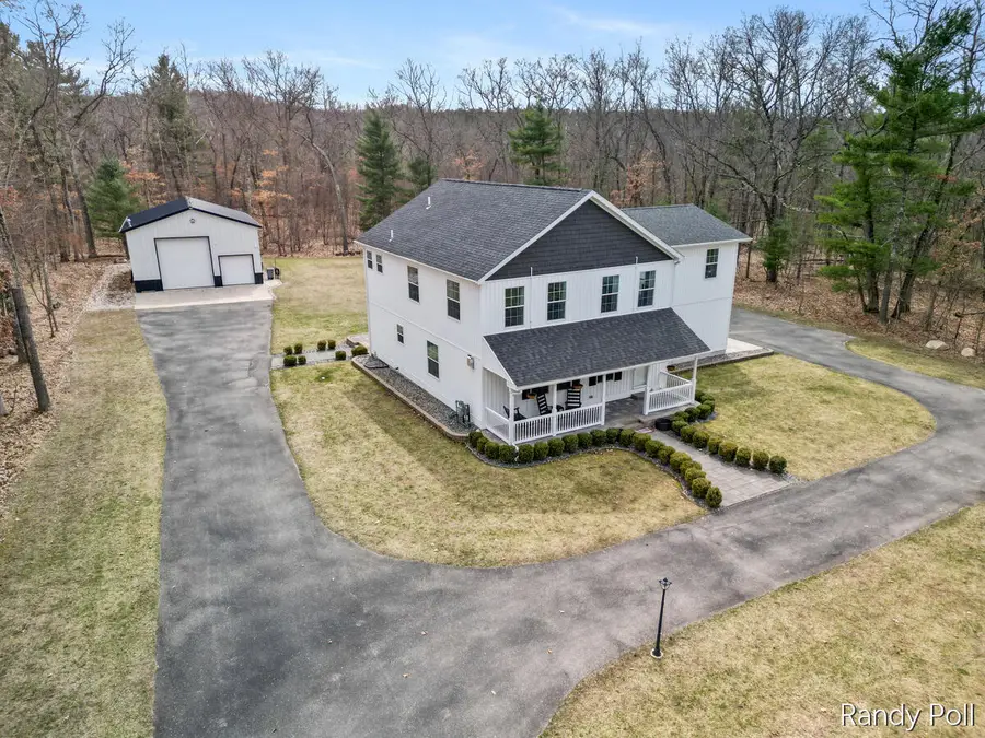 5904 E Division Street, Newaygo, MI 49337 - #2