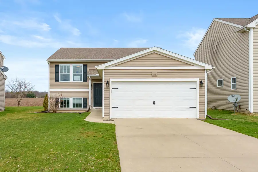 1320 Gardner Pond Lane, Vicksburg, MI 49097 - #2