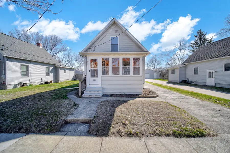 409 Bates Street, Jackson, MI 49202 - #3