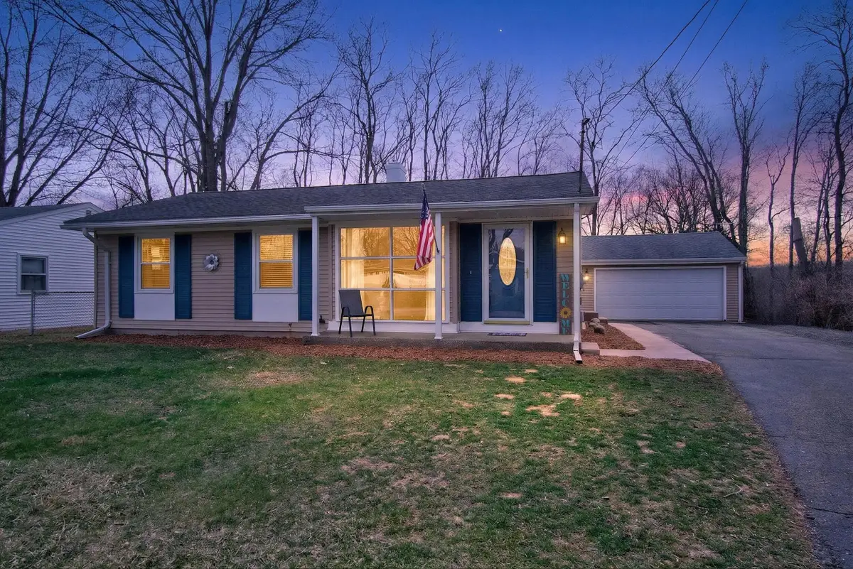 5513 Sherwood Drive, Jackson, MI 49201 - #1