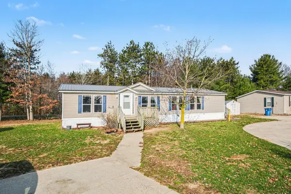 9137 Pine Lake Court, West Olive, MI 49460