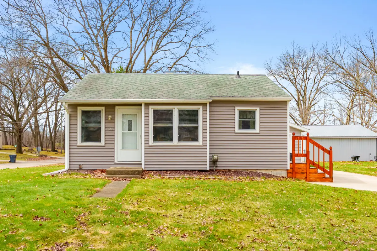 522 Lake Boulevard, Paw Paw, MI 49079 - #1