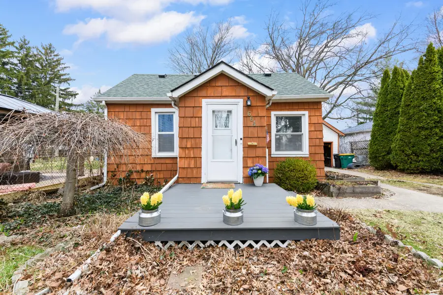 664 Riverbank Street, Wyandotte, MI 48192 - #2