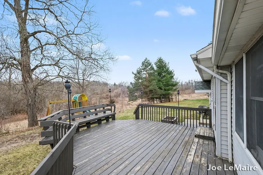 6251 Ashley Avenue Ne, Belding, MI 48809 - #3