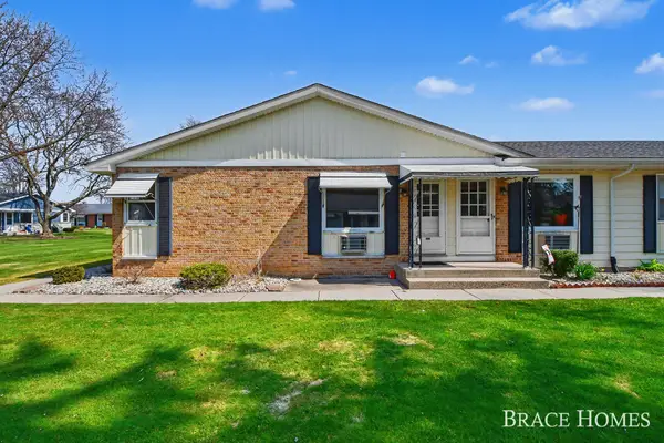 647 Blue Ash Drive Se, Grand Rapids, MI 49548