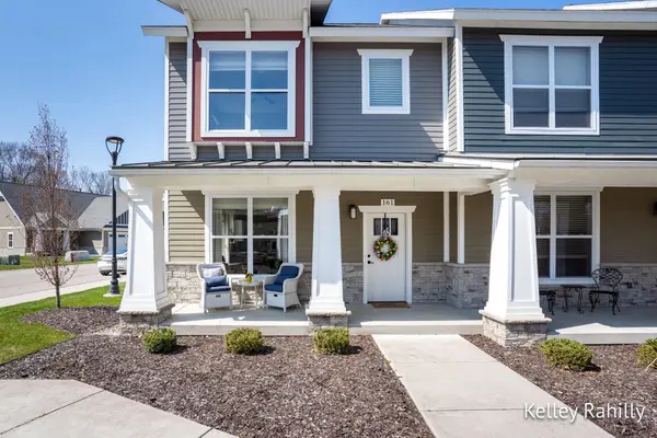 161 Tamarack Lane Ne, Rockford, MI 49341