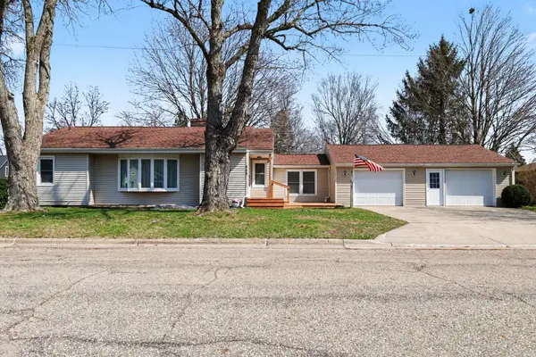 605 S Anderson Street, Plainwell, MI 49080
