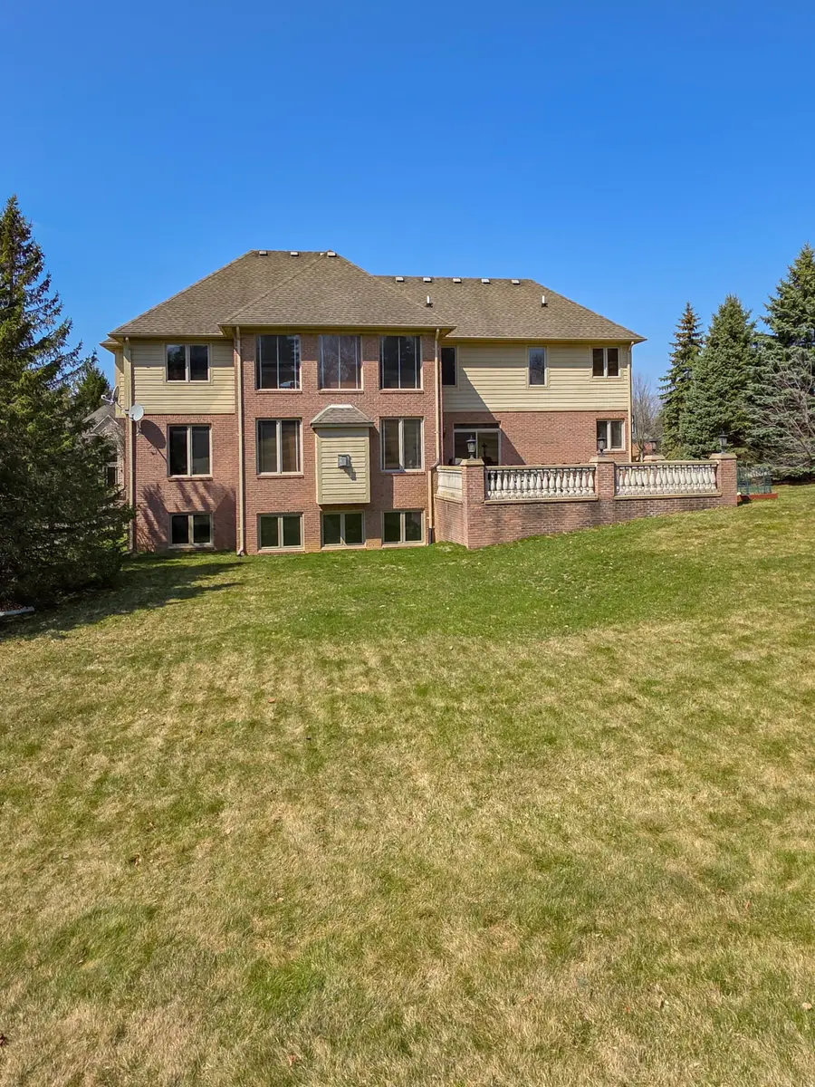 1053 Autumnview Court, Rochester, MI 48307 - #3