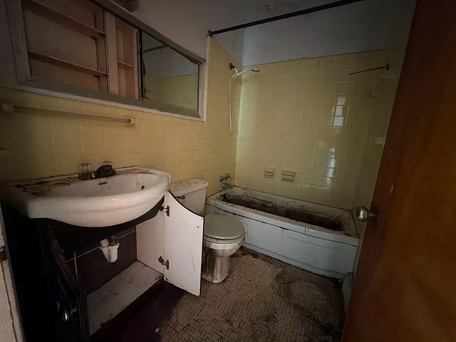 13635 Knox Avenue, Warren, MI 48089 - #3