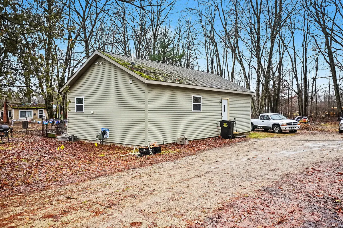 1147 S Bingham Avenue, White Cloud, MI 49349 - #1