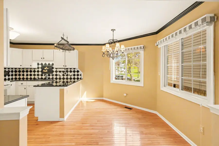 306 Pineknoll Court, Brighton, MI 48116 - #3