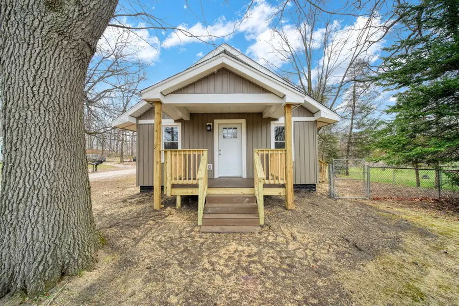 3227 Matthews Street, Jackson, MI 49203 - #2