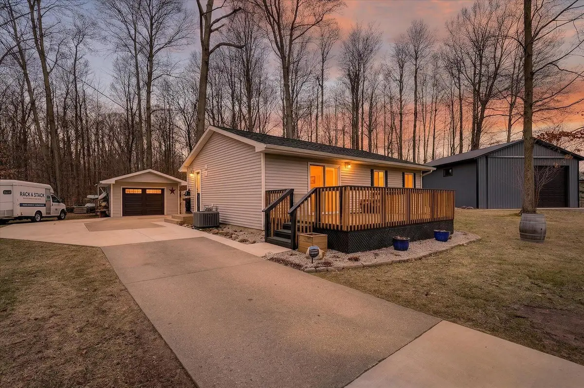 6633 Birch Shore Drive, Lakeview, MI 48850 - #1