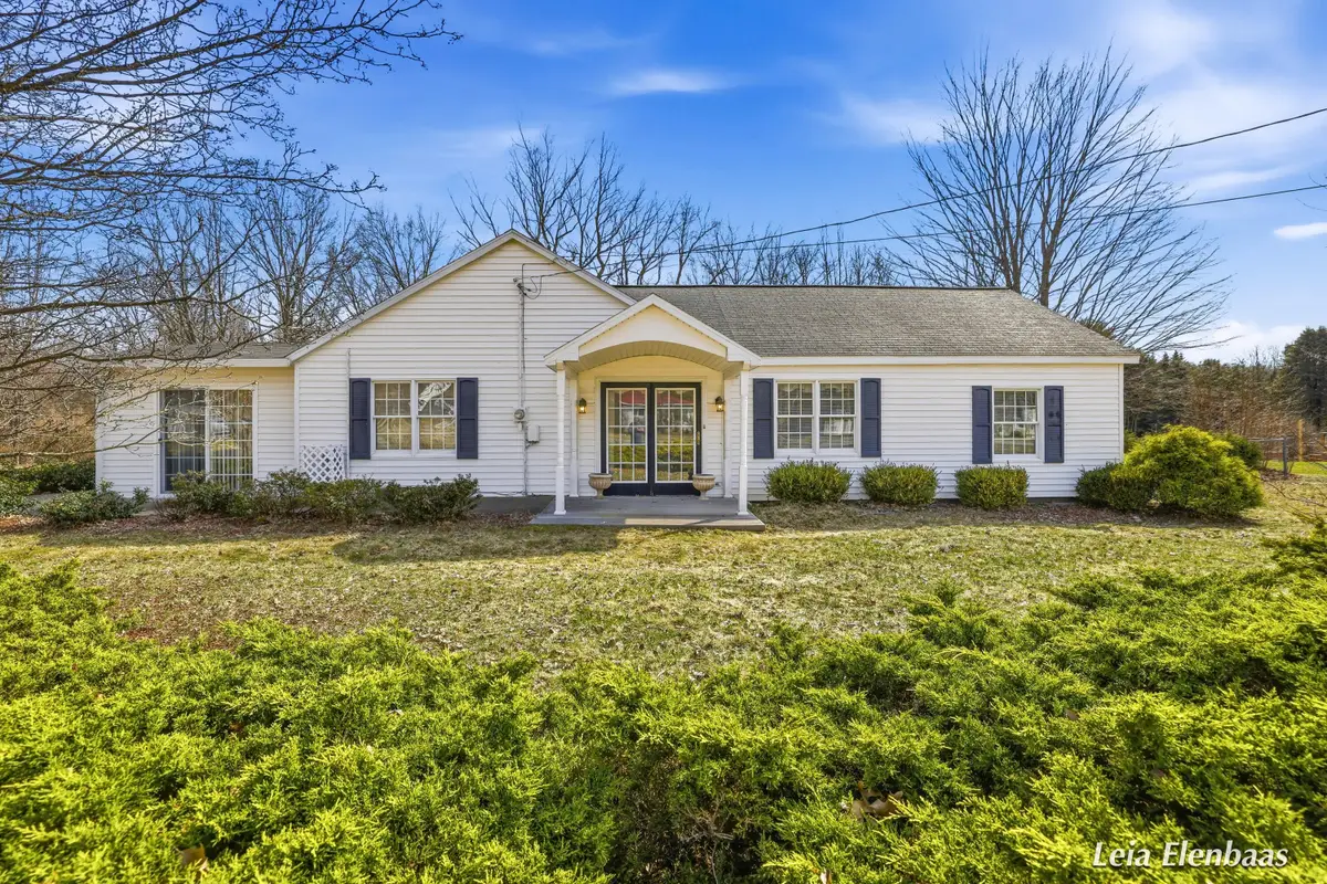 4612 13 Mile Road Ne, Rockford, MI 49341 - #1