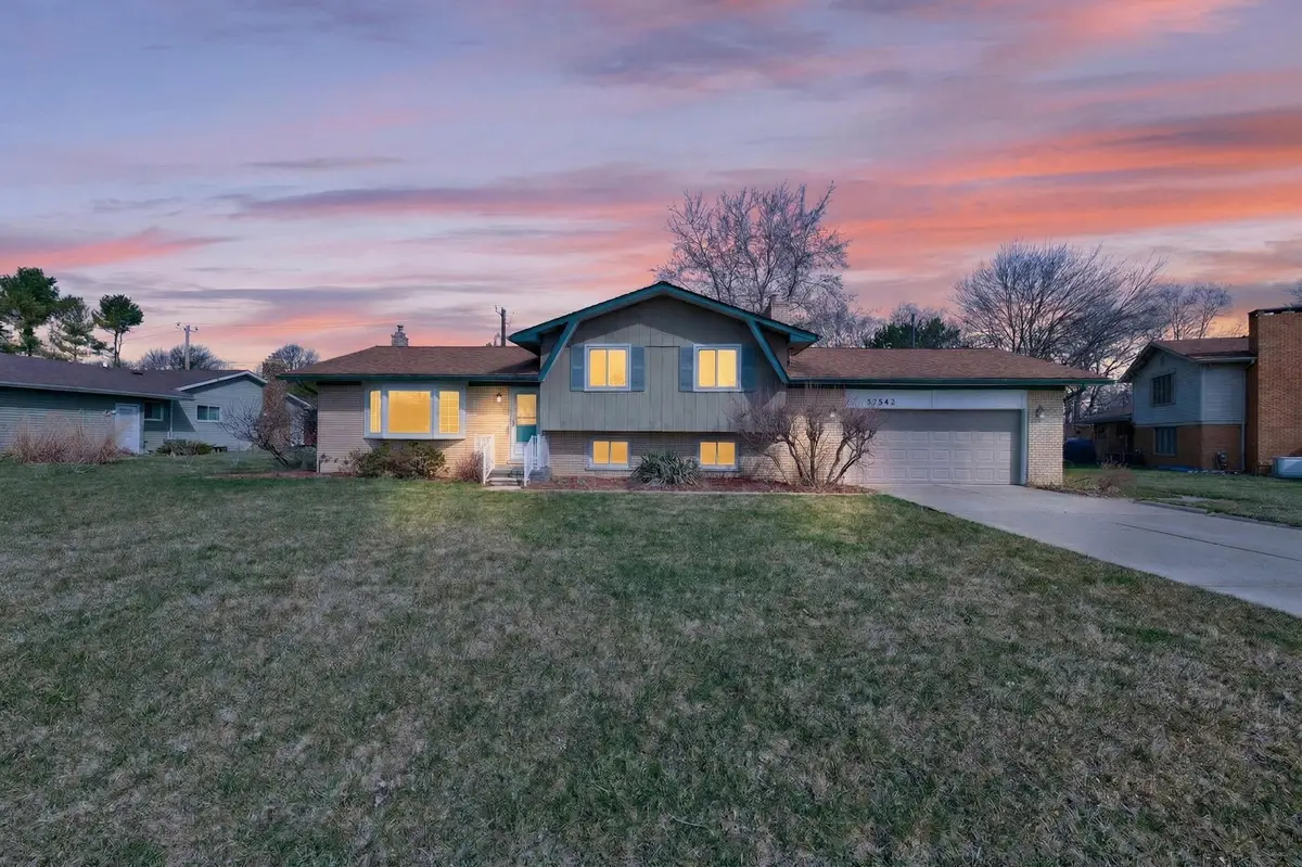 37542 Whitney Drive, Wayne, MI 48184 - #1