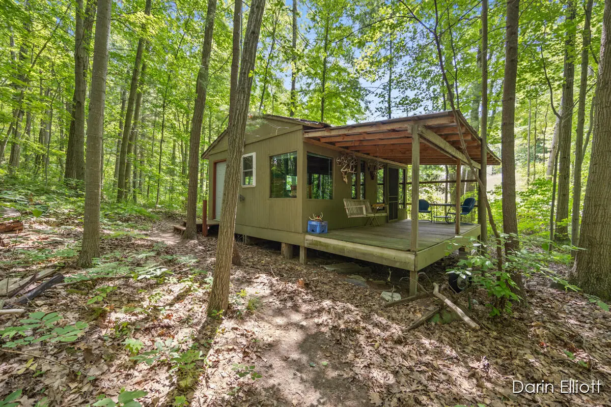 2187 Shawnee Trail Nw, Trufant, MI 49347 - #1