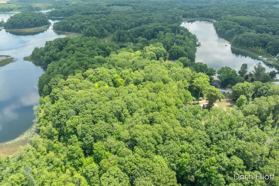 2187 Shawnee Trail Nw, Trufant, MI 49347 - #3