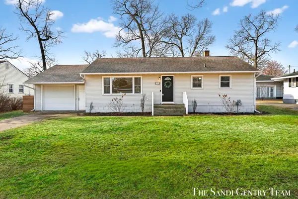 1703 Columbus Avenue, Norton Shores, MI 49441