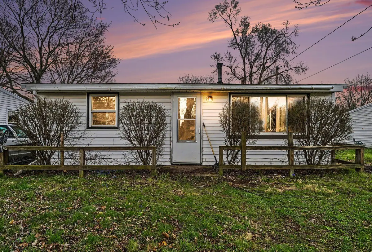 240 N 25th Street, Springfield, MI 49037 - #1