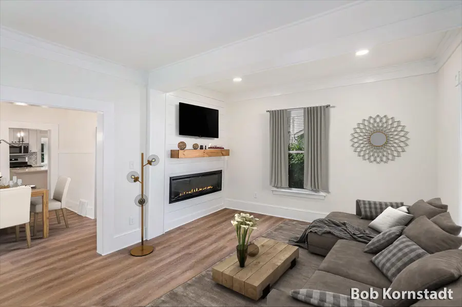 319 N Rowe Street, Ludington, MI 49431 - #2