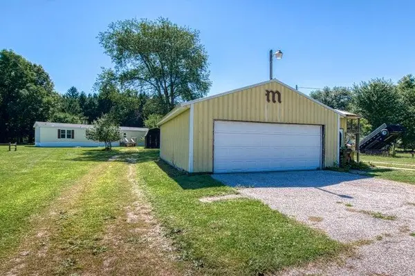 171 W Sidney Road, Sidney, MI 48885
