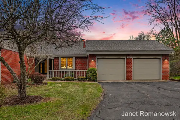 1317 Suncrest Drive Ne, Grand Rapids, MI 49525