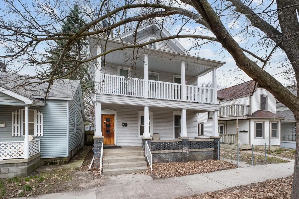 937 Davis Avenue Nw, Grand Rapids, MI 49504 - #1