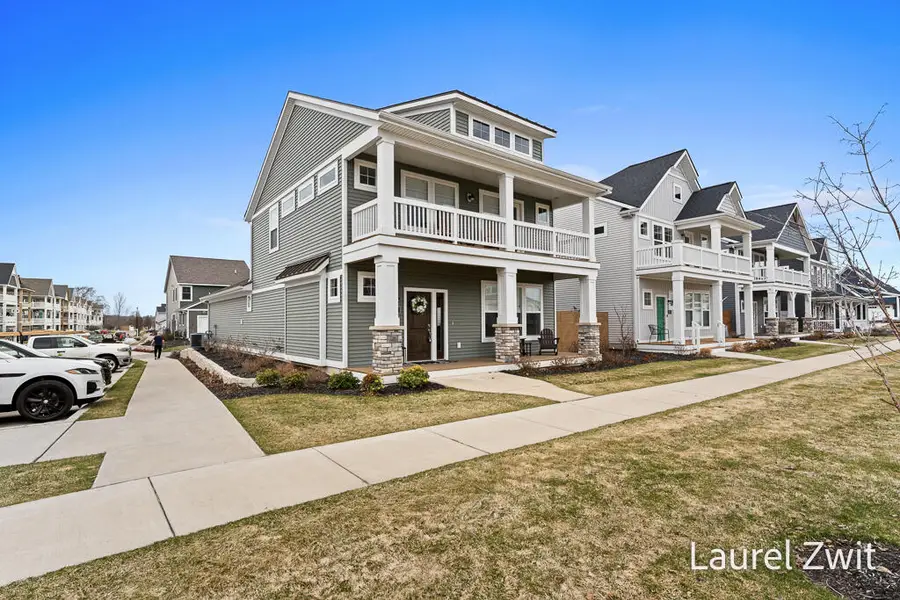 406 W Leland Drive, Whitehall, MI 49461 - #3