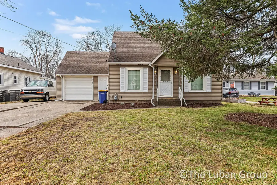 3119 Fuller Avenue Ne, Grand Rapids, MI 49505 - #2