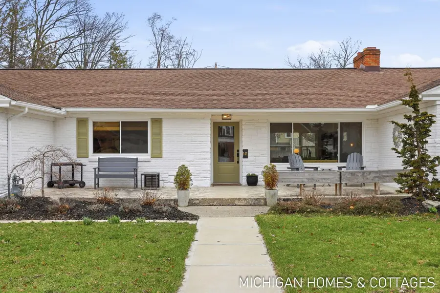 141 E 26th Street, Holland, MI 49423 - #2