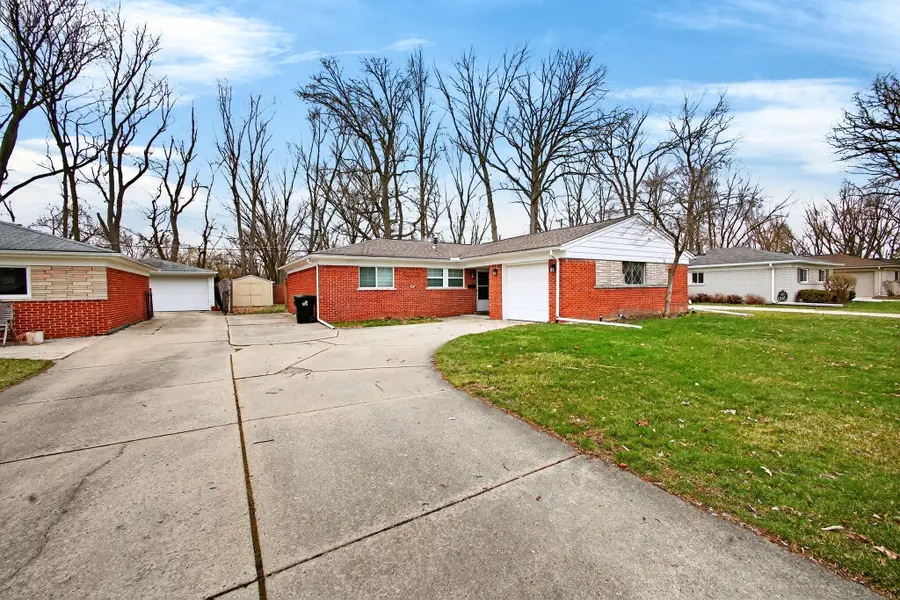 23245 Tuck Road, Farmington Hills, MI 48336 - #3