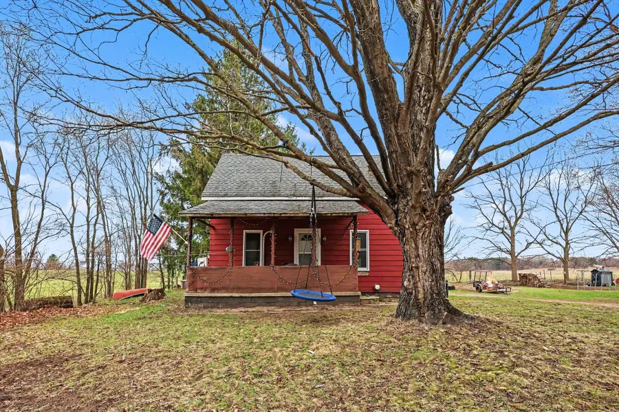 3521 S 204th Avenue, Hesperia, MI 49421 - #3