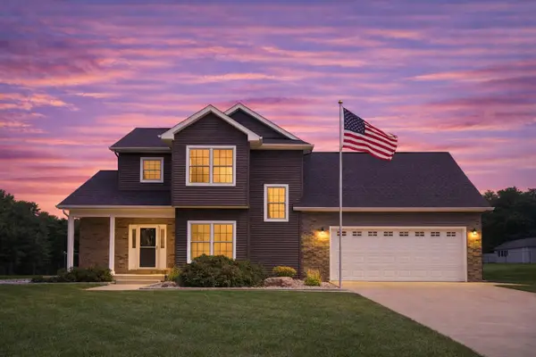 155 Hickory Hills, Marshall, MI 49068