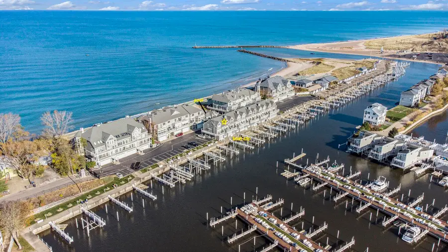 409 Lake Drive #10, New Buffalo, MI 49117 - #3