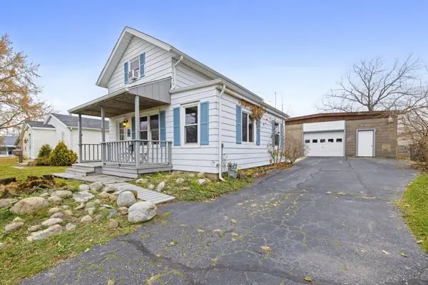 607 Sherwood Avenue, Three Oaks, MI 49128