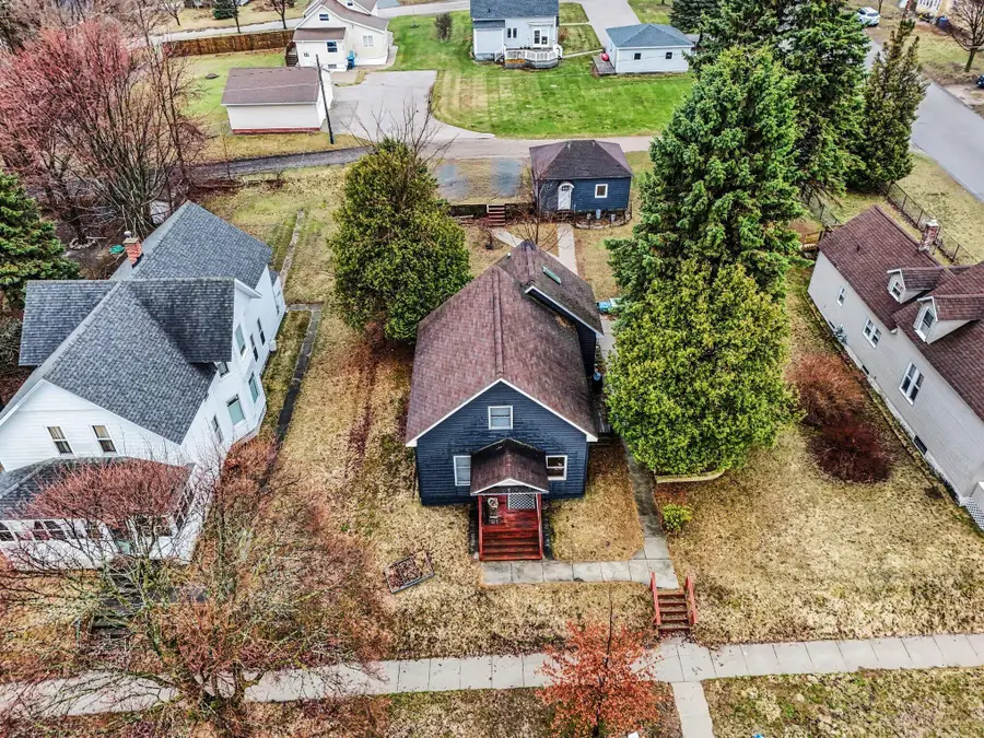 504 Third Street, Ludington, MI 49431 - #2