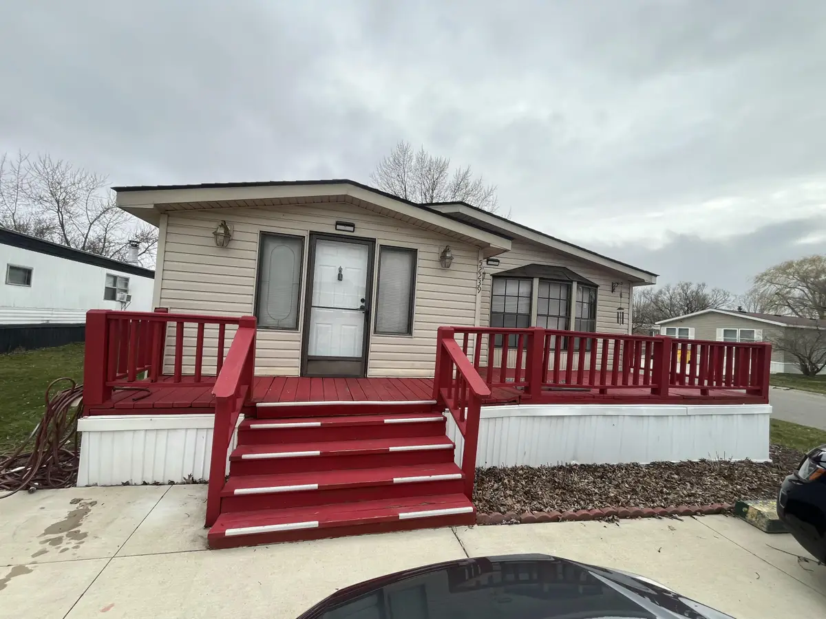 52239 Oxford Lane, Chesterfield, MI 48051 - #1