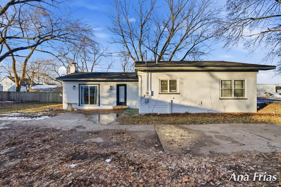 3755 Jefferson Avenue Se, Wyoming, MI 49548 - #3