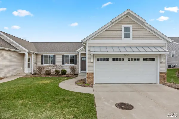 6110 Gleneagle Highlands Drive #93, Hudsonville, MI 49426