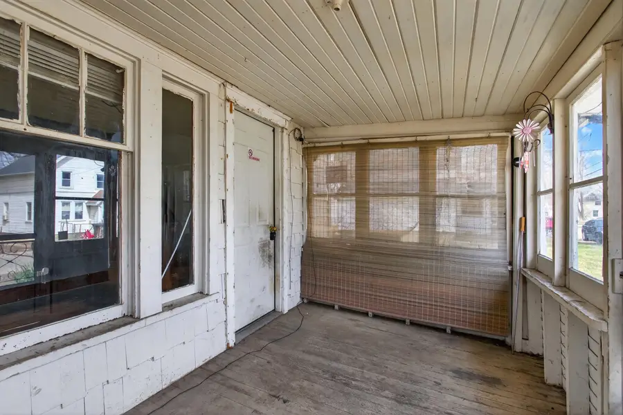 137 Hollis Street, Jackson, MI 49203 - #2