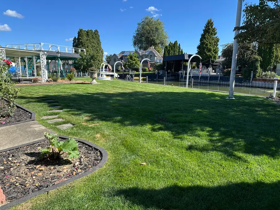 38176 Villa Mar Street, Harrison Township, MI 48045 - #2