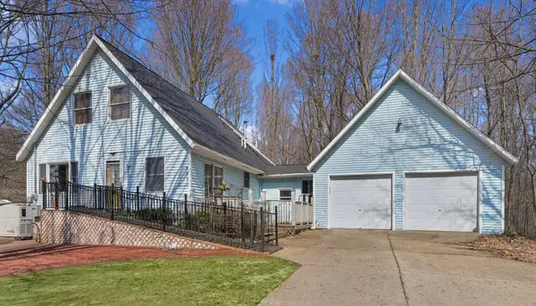 505 9 Mile Road Nw, Comstock Park, MI 49321