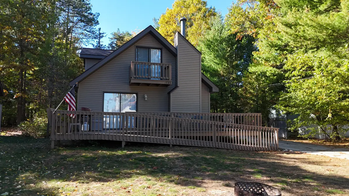 1733 N Lakeview Drive, Mears, MI 49436 - #1