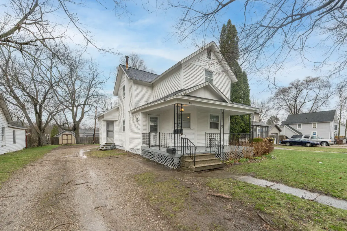 711 E Grand Street, Hastings, MI 49058 - #1