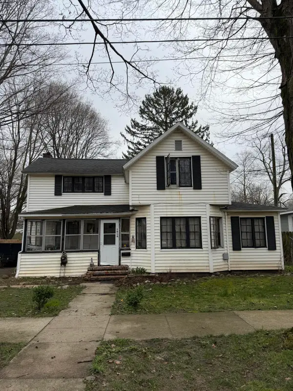 1014 Seventh Street, Three Rivers, MI 49093