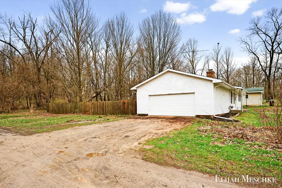 206 W Nelson Street, Hastings, MI 49058 - #2